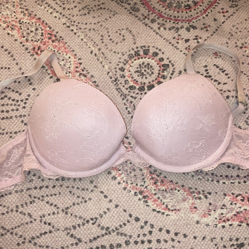 32C light pink lace biofit bra
